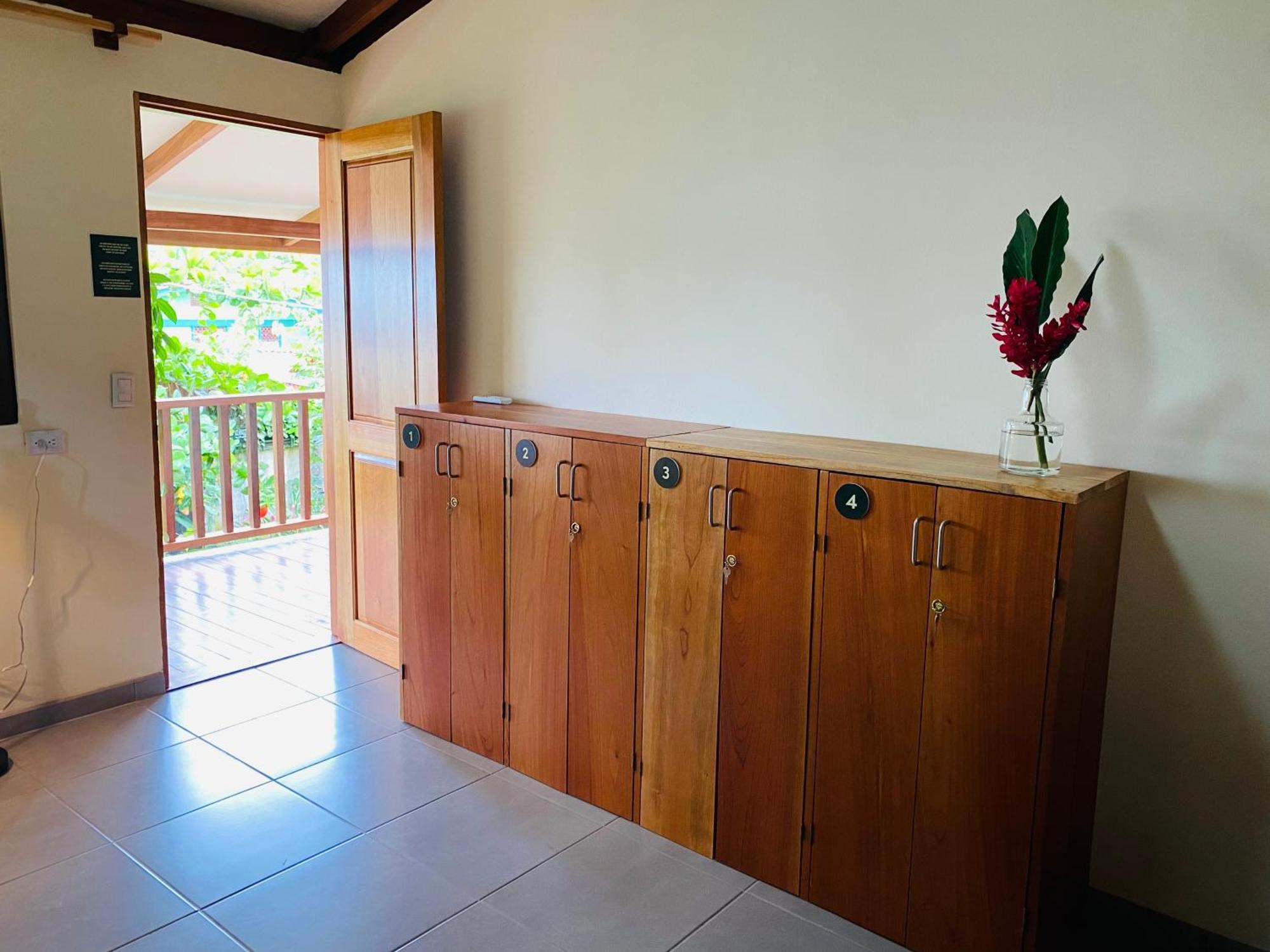 El Hostel Del Patio Тортугеро Екстер'єр фото